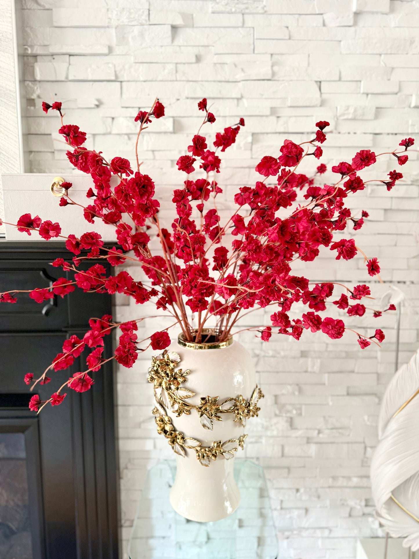 Rote Kirschblütenstiele (Packung mit 3 Stielen), Hochwertige Seiden-Kunstblume, DIY Flora, Hochzeits-/Hausdekoration, Geschenke, Wohnkultur von DesignedBy The Boss