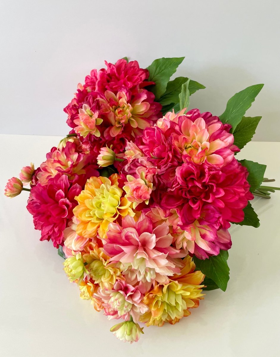 Künstlicher Seidenblumenstrauß 9 Köpfe