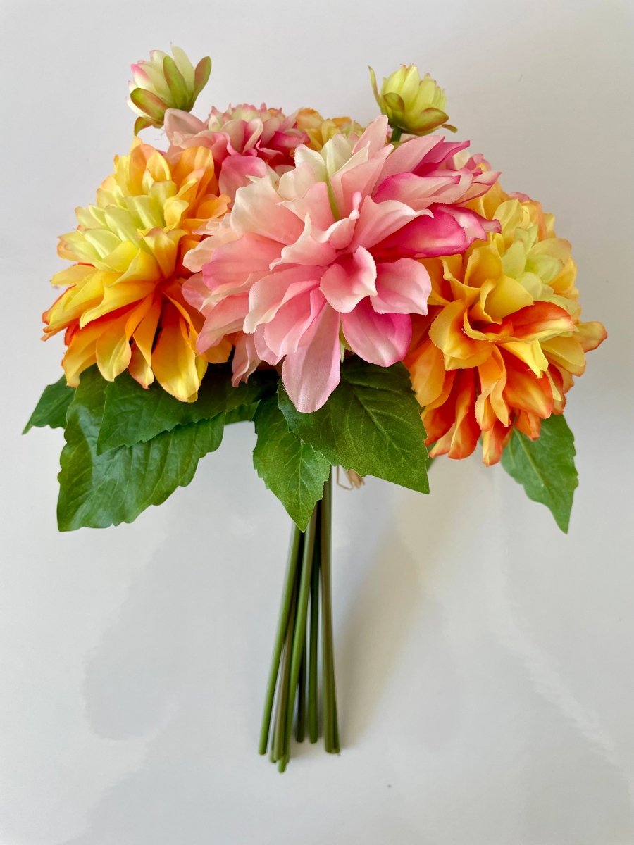 Künstlicher Seidenblumenstrauß 9 Köpfe