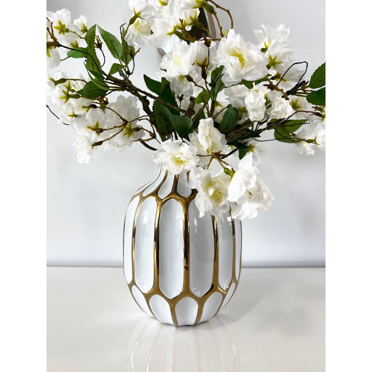 Keramische Dekorative Vase mit Goldakzenten