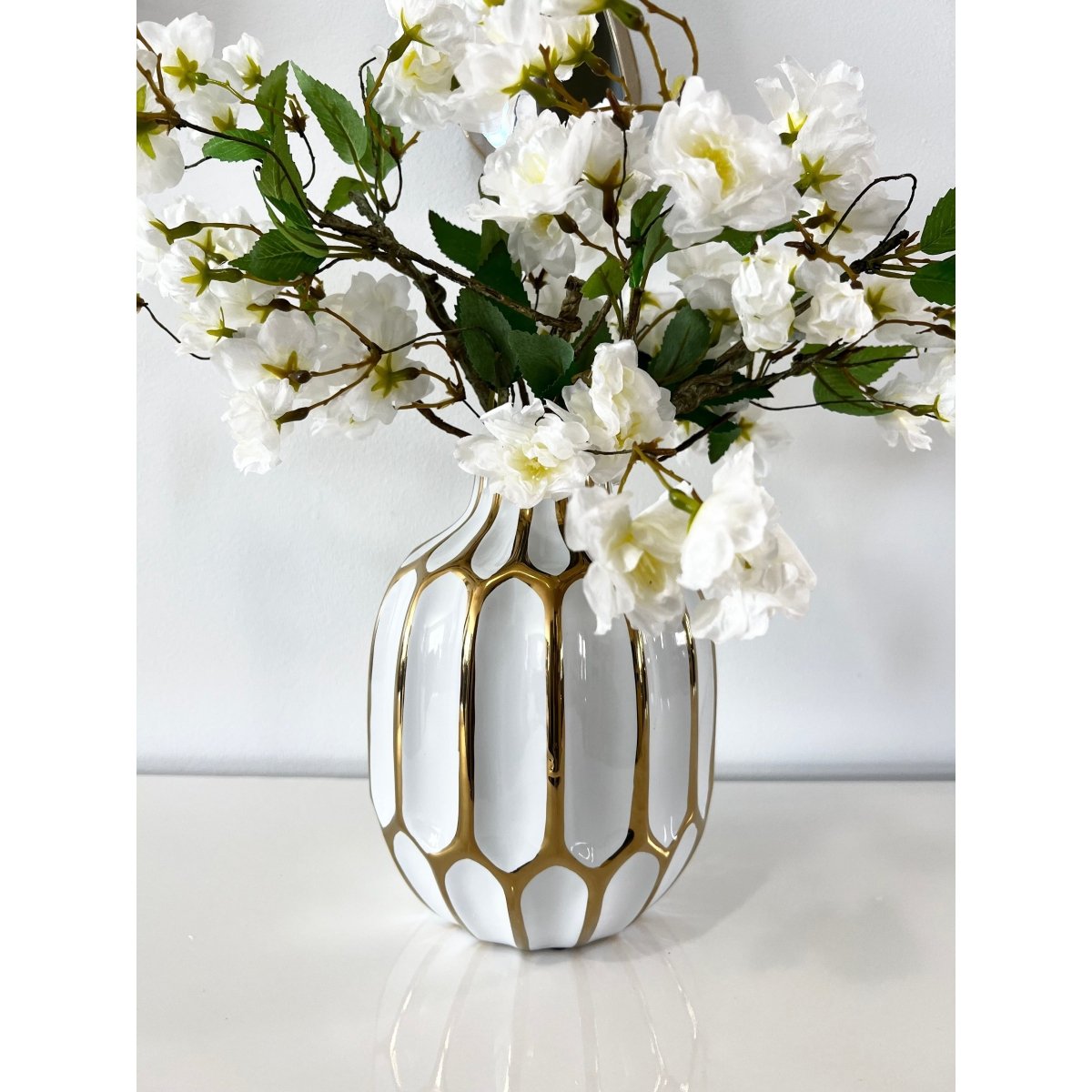 Keramische Dekorative Vase mit Goldakzenten