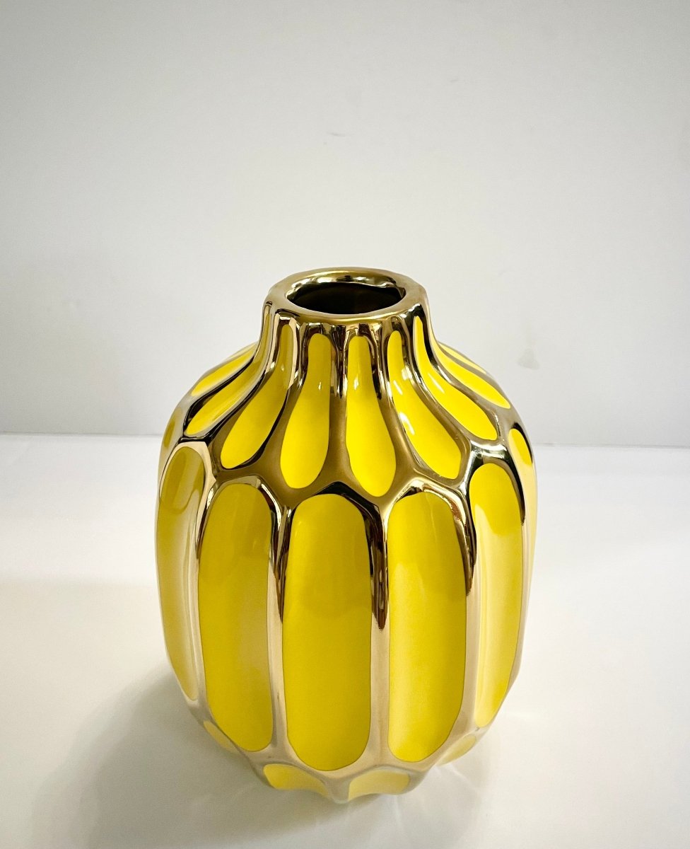 Keramische Dekorative Vase mit Goldakzenten