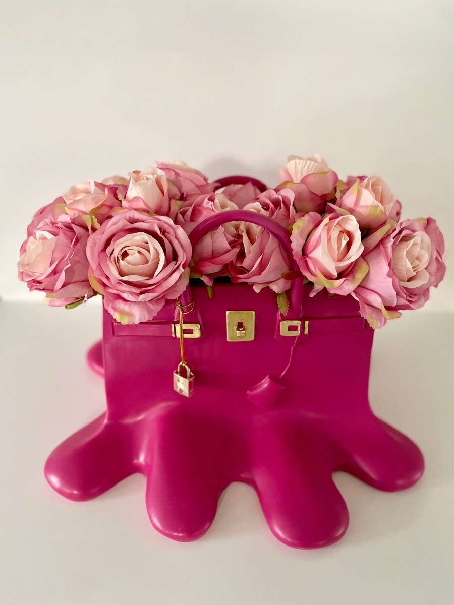 Luxus Designer Inspiriertes Schmelzharz Blumenvasen-Handtaschen-Form - Wohnkultur Handgefertigt von Designed By The Boss